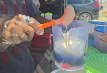 Rayu Pembeli Dengan Teko, Es Teler Ini Laris Manis